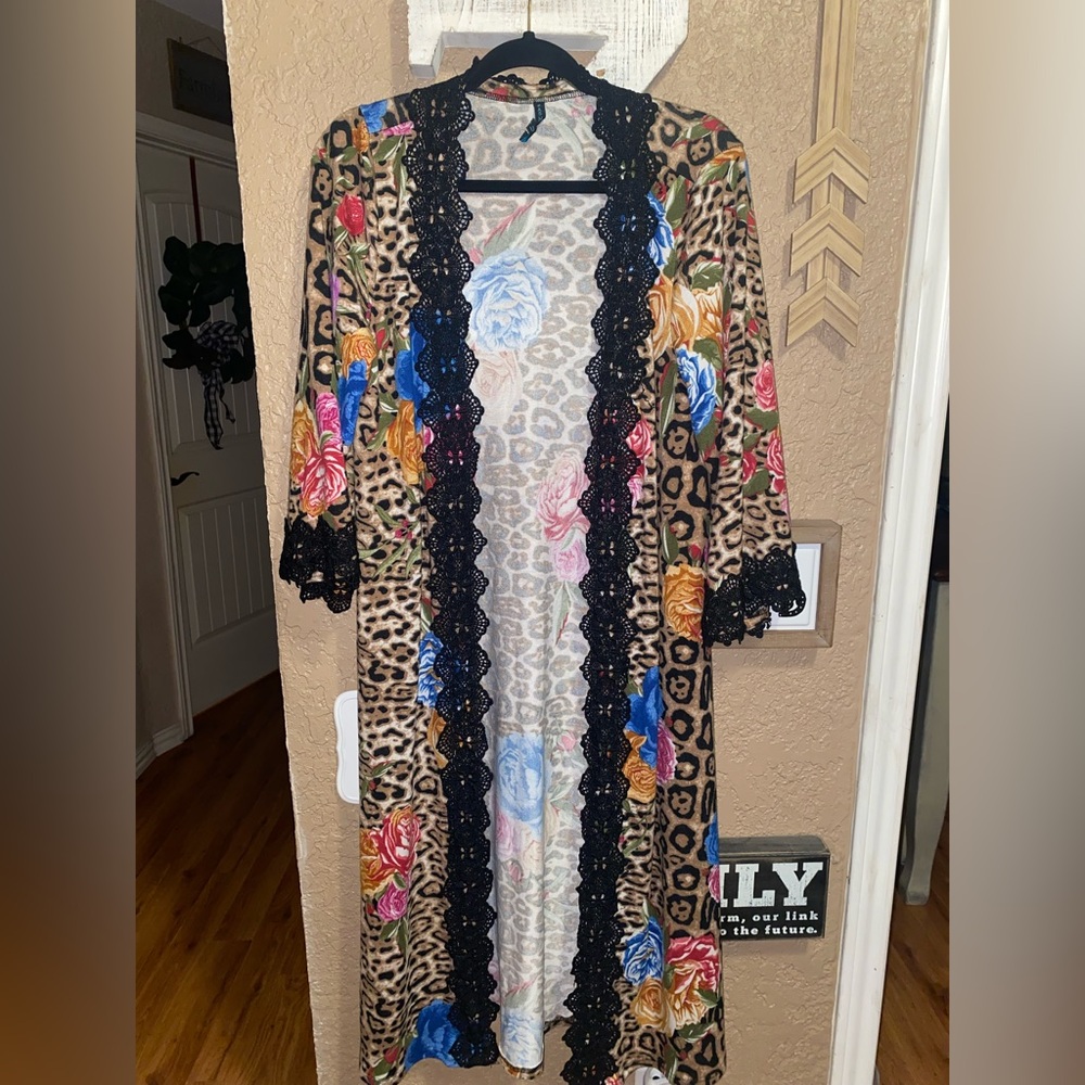 Fashion U Leopard Floral Black Lace Kimono Cover Up Size Medium EUC